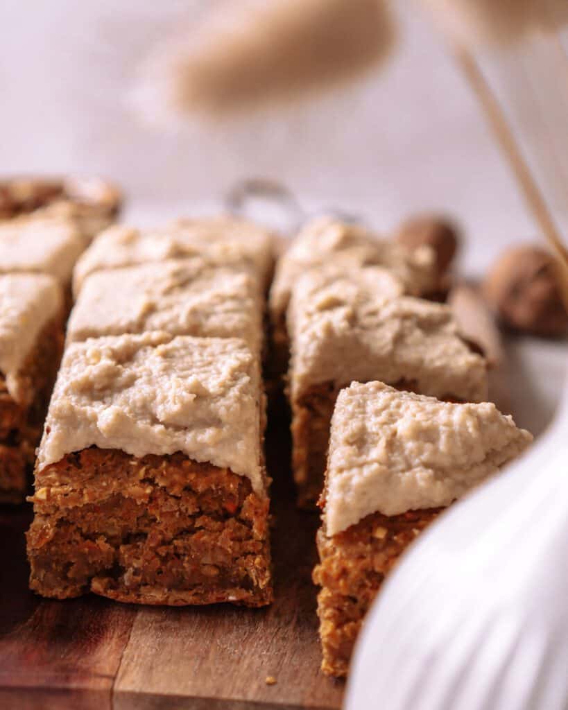 Carrot Cake Stücke von vorn