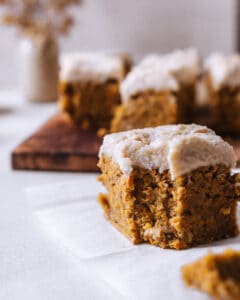 ein Stück Carrot Cake